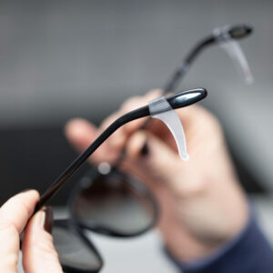 Glidebeskyttelse - Holder brillerne på plads