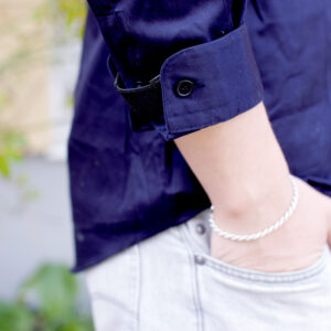 Alternative view of Cuff strap – holder skjorteærmet på plads